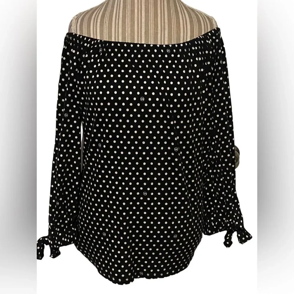 Michael Kors size medium polka dot blouse excellent  condition see pics